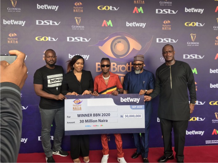 BBNaija presents prizes to Laycon