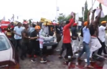 Police attack EndSARS protesters in Abuja