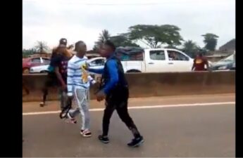 man beats up sars officer in Edo